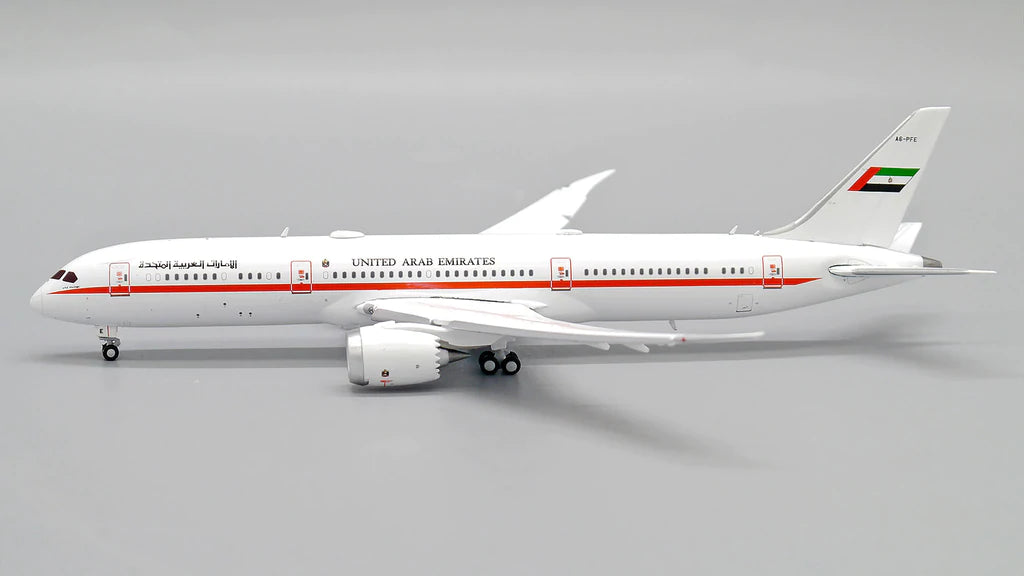 1/400 Presidential Flight (UAE) B 787-9 *Flaps Down* JC Wings