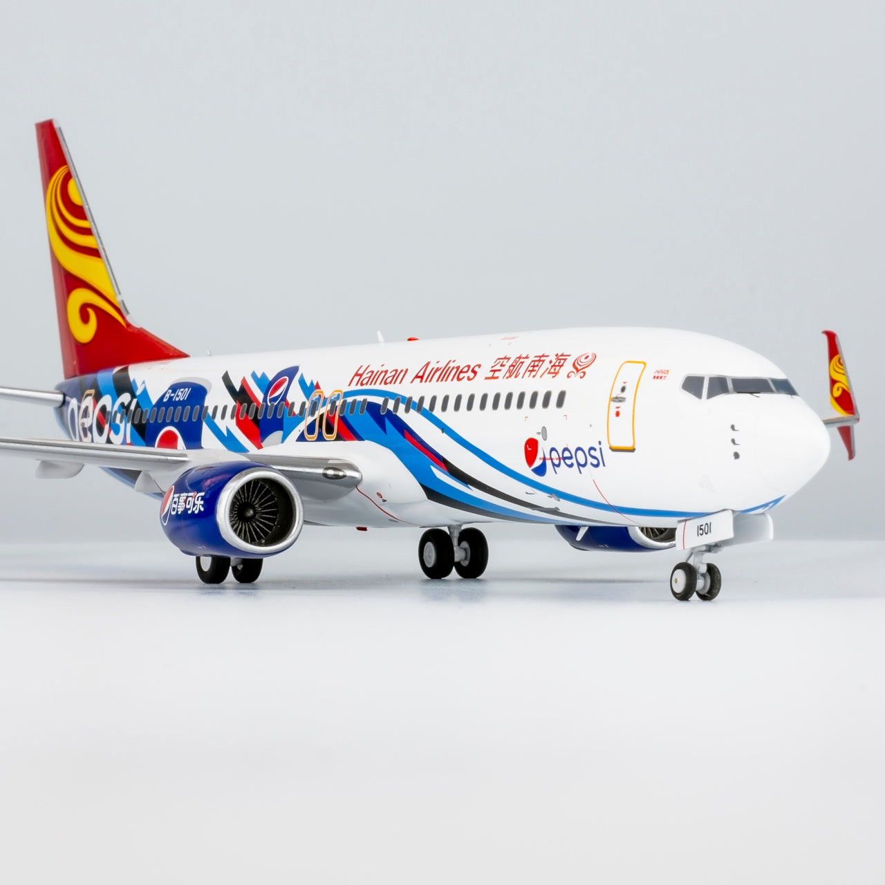 1/200 Hainan Airlines 737-800/w Pepsi c/s; with scimitar wilets NG 08002