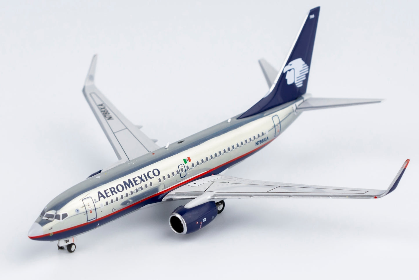 *1/400 AeroMexico B 737-700/w NG Models 77027 N788XA
