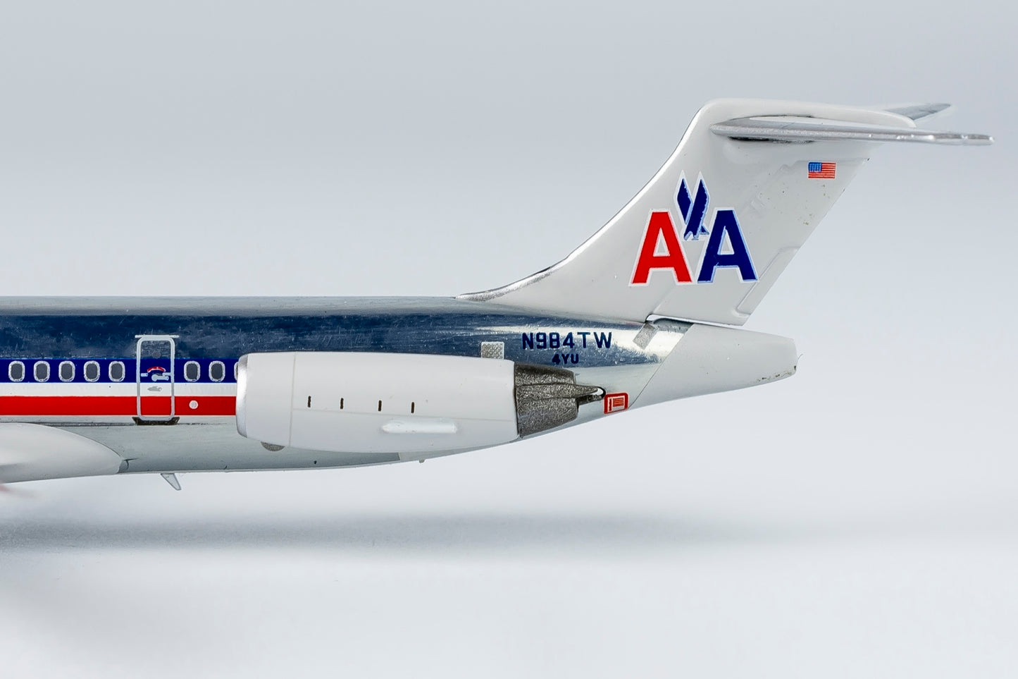 1:400 NG 83003 American Airlines MD-83 N984TW (Formerly TWA "Spirit of Long Beach") (2024.05)