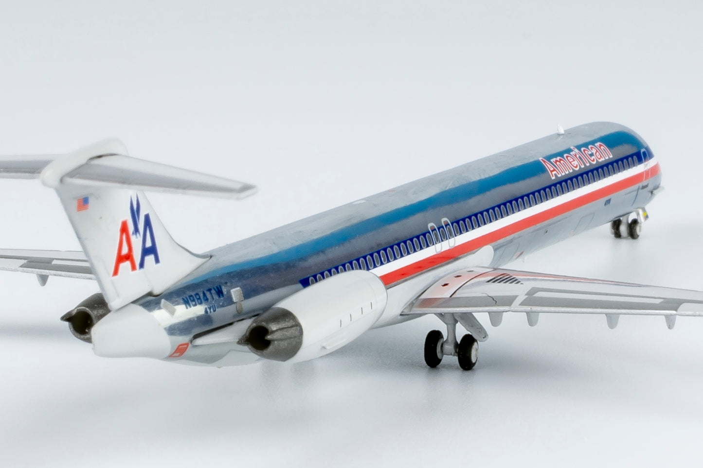 1:400 NG 83003 American Airlines MD-83 N984TW (Formerly TWA "Spirit of Long Beach") (2024.05)