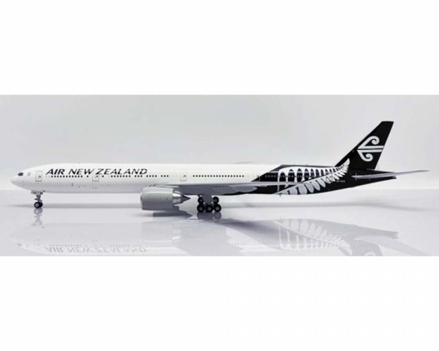 *1/200 Air New Zealand B777-300ER ZK-OKM JC Wings JC2ANZ304