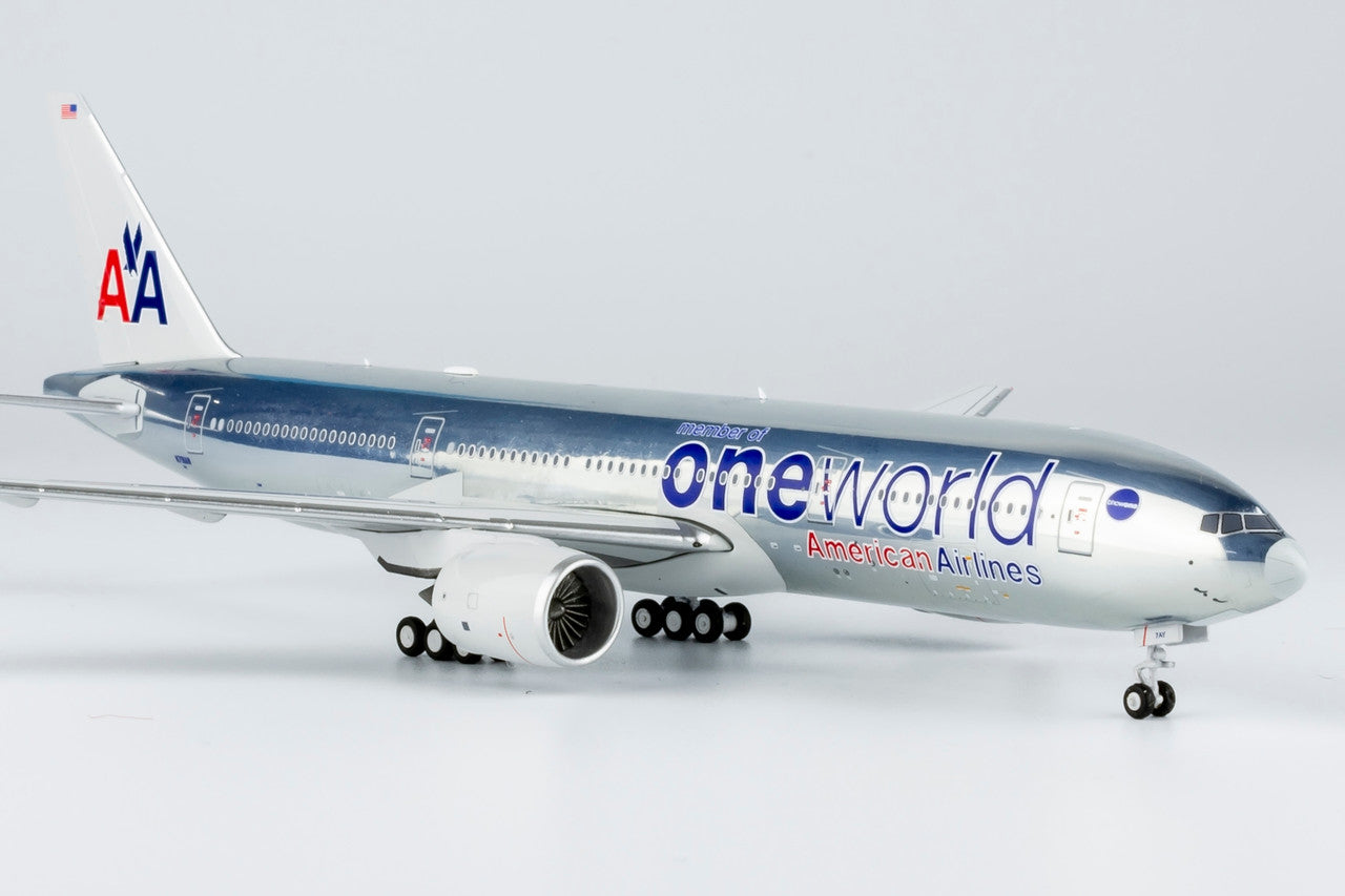 1:400 NG 72048 American Airlines 777-200ER N791AN (oneworld; polished cs)