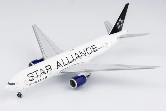 1/400 United Airlines 777-200ER star alliance; with blue engines NG 72021