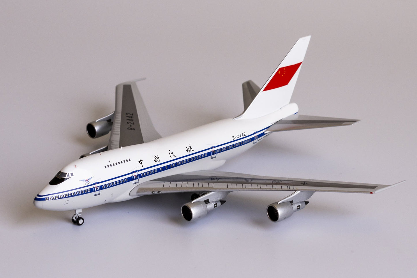 *1/400 CAAC B 747 SP NG Models 07018