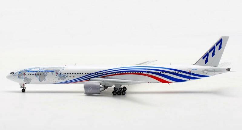 1/400 Boeing Aircraft Company "House Colors" B 777-300ER Aviation400 AV4091 (Includes free stand) - Midwest Model Store