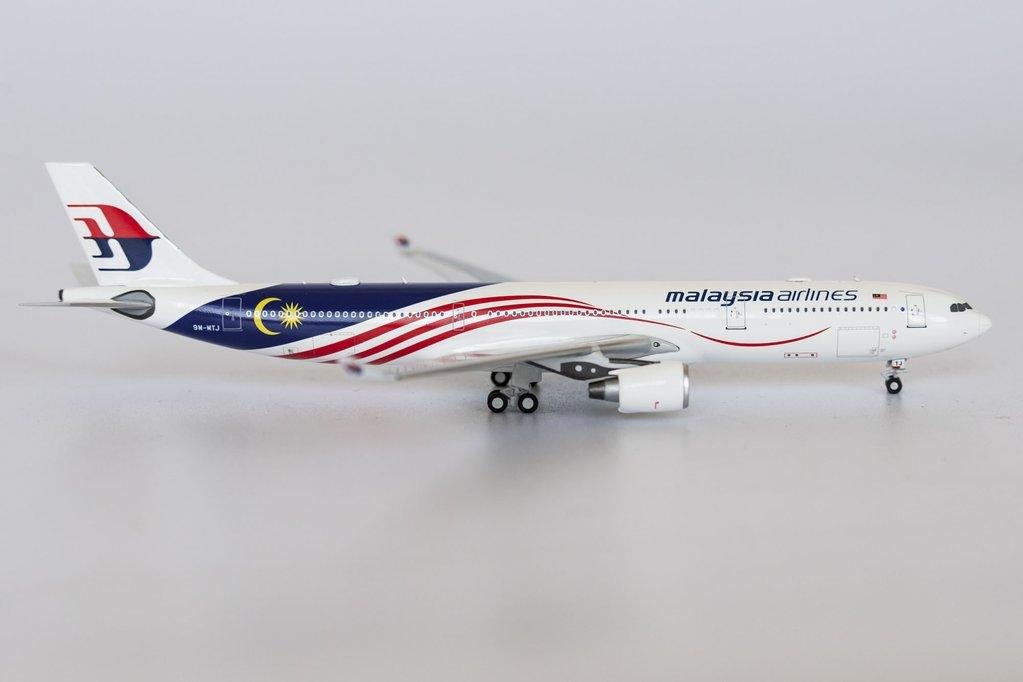 1/400 Malaysia Airlines A330-300 "Negaraku Livery" NG Models 62015