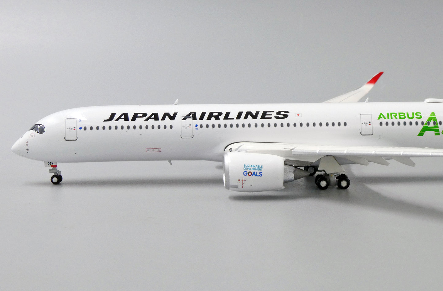 1/400 Japan Airlines A350-900 "Green A350 Titles" *Flaps Down* JC Wings EW4359003A