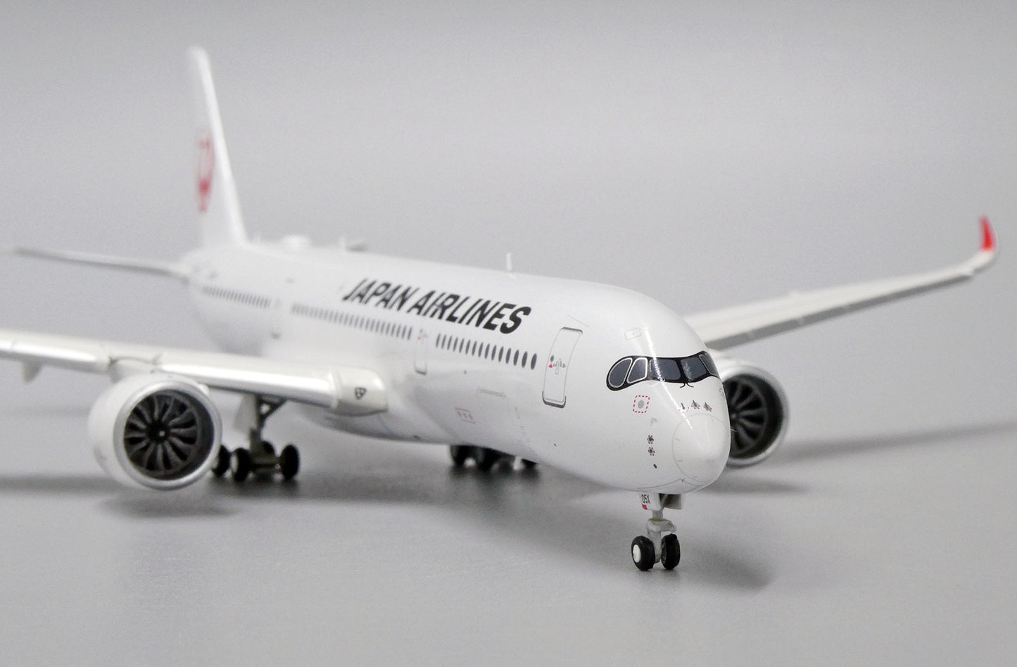 1/400 Japan Airlines A350-900 *Flaps Down* JC Wings EW4359004A