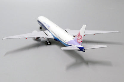 1/400 China Airlines B 777-300ER "Dreamliner" JC Wings EW477W006