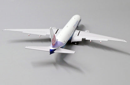 *1/400 China Airlines B 777-300ER "Dreamliner" *Flaps Down* JC Wings EW477W006A