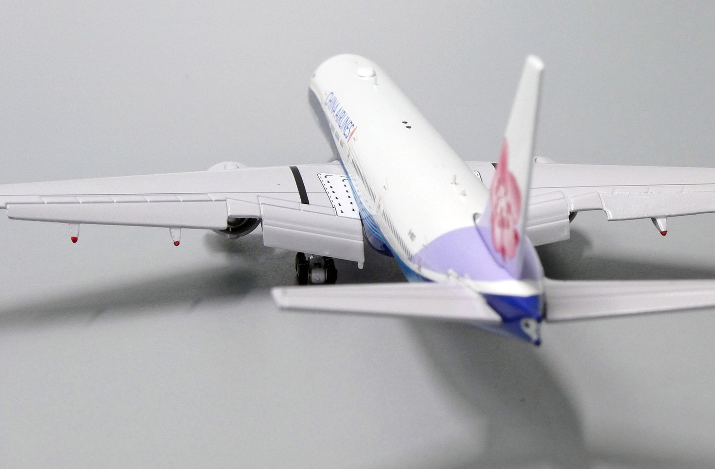 *1/400 China Airlines B 777-300ER "Dreamliner" *Flaps Down* JC Wings EW477W006A