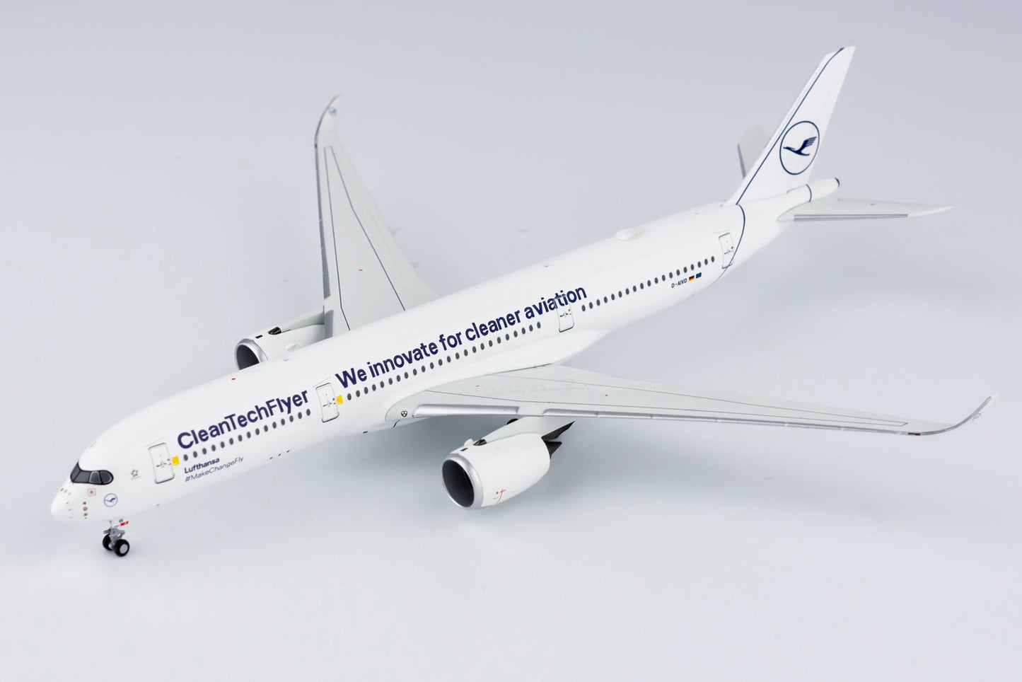1/400 Lufthansa A350-900 "CleanTechFlyer" NG Models 39040