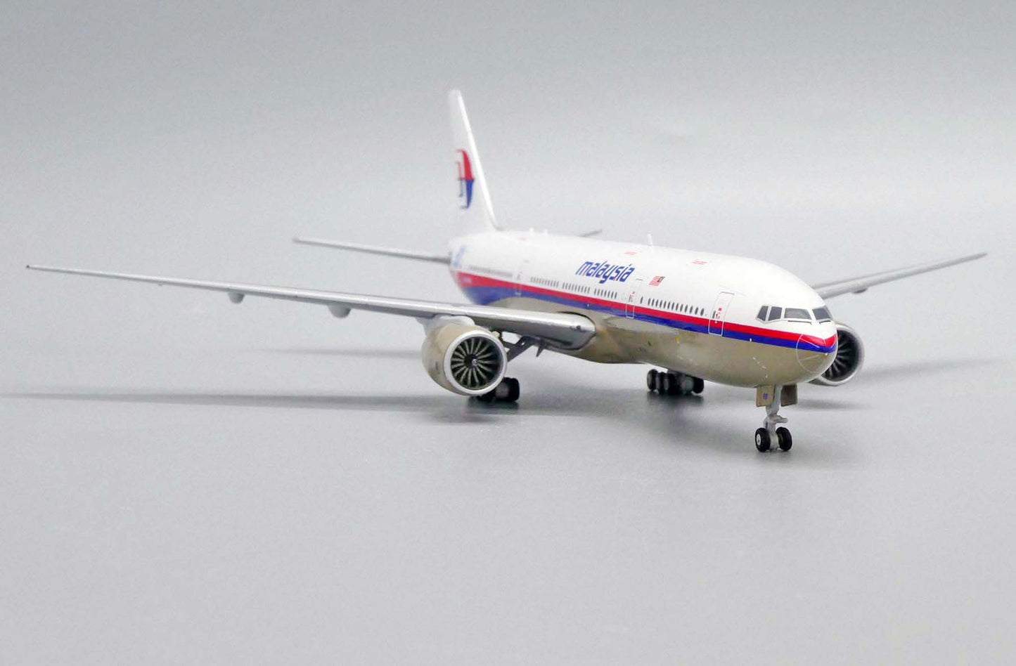 *1/400 Malaysia Airlines B 777-200ER "50 Years 1947-1997" JC Wings JC4MAS488