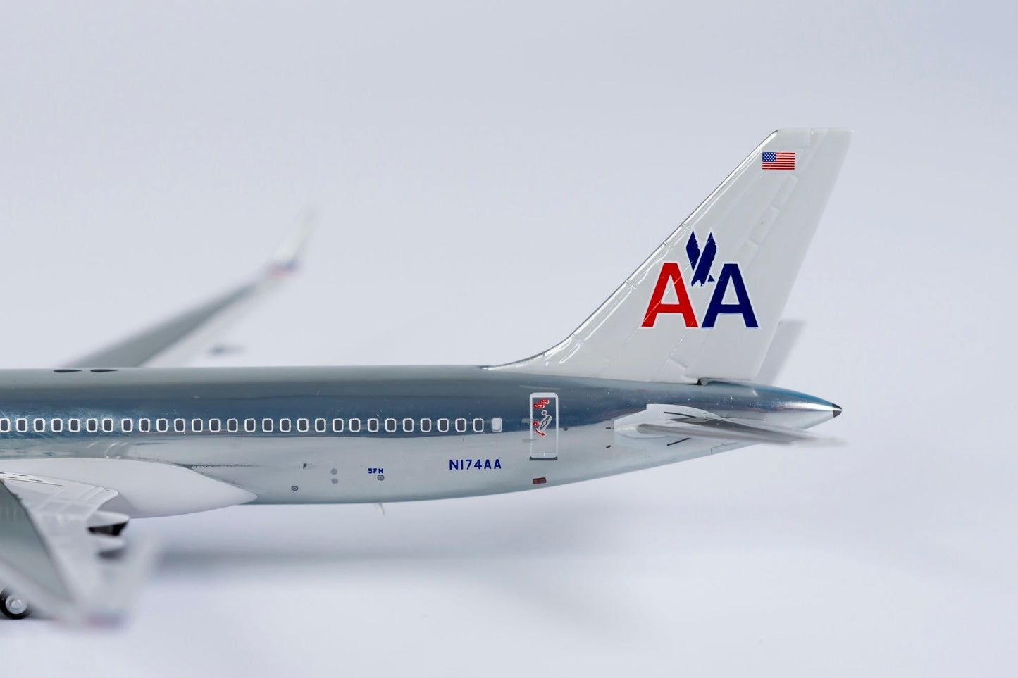 1/400 American Airlines B 757-200/w "OneWorld Livery" NG Models 53178