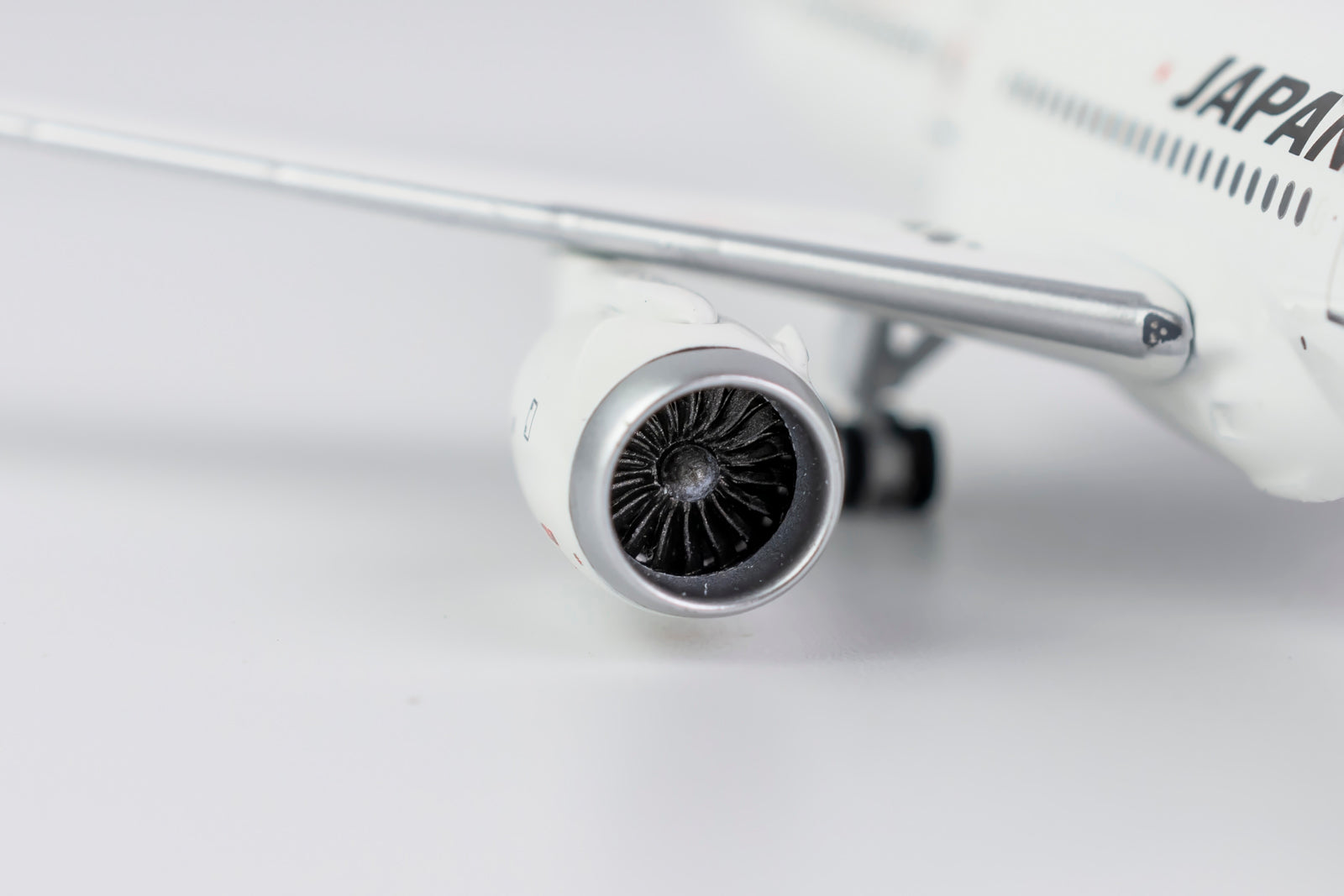 1/400 Japan Airlines B 787-9 Dreamliner 