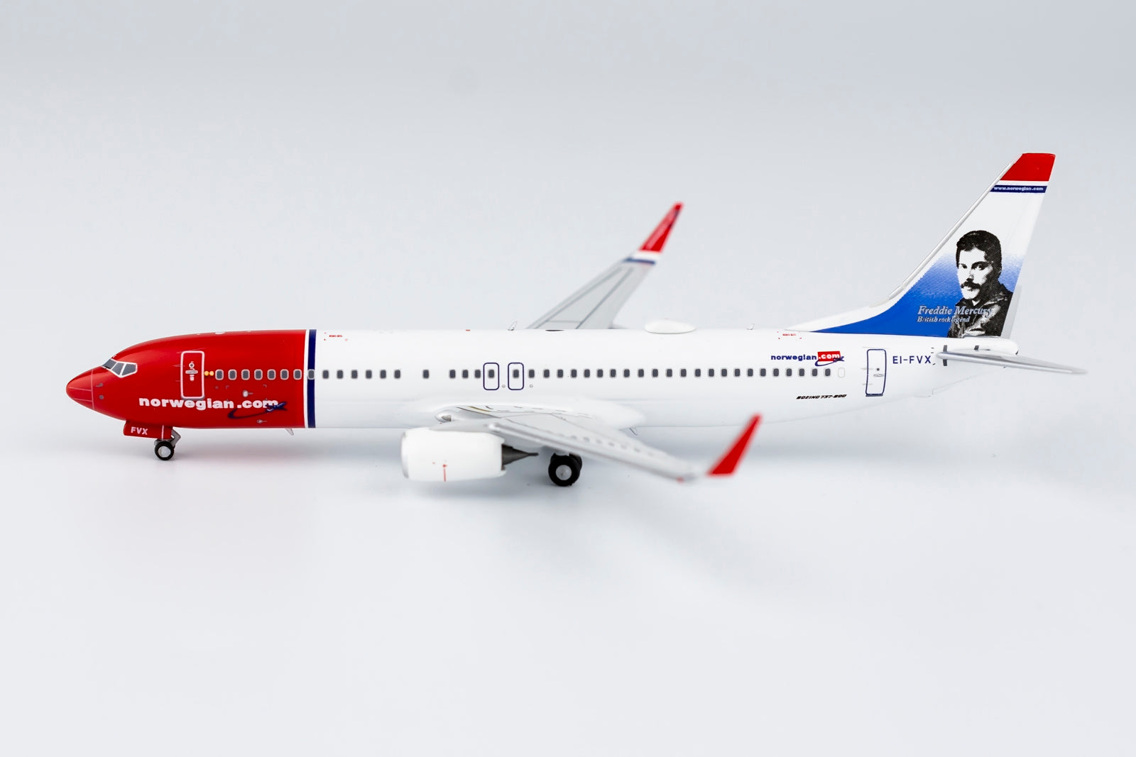 *1/400 Norwegian Air Shuttle B 737-800/w 