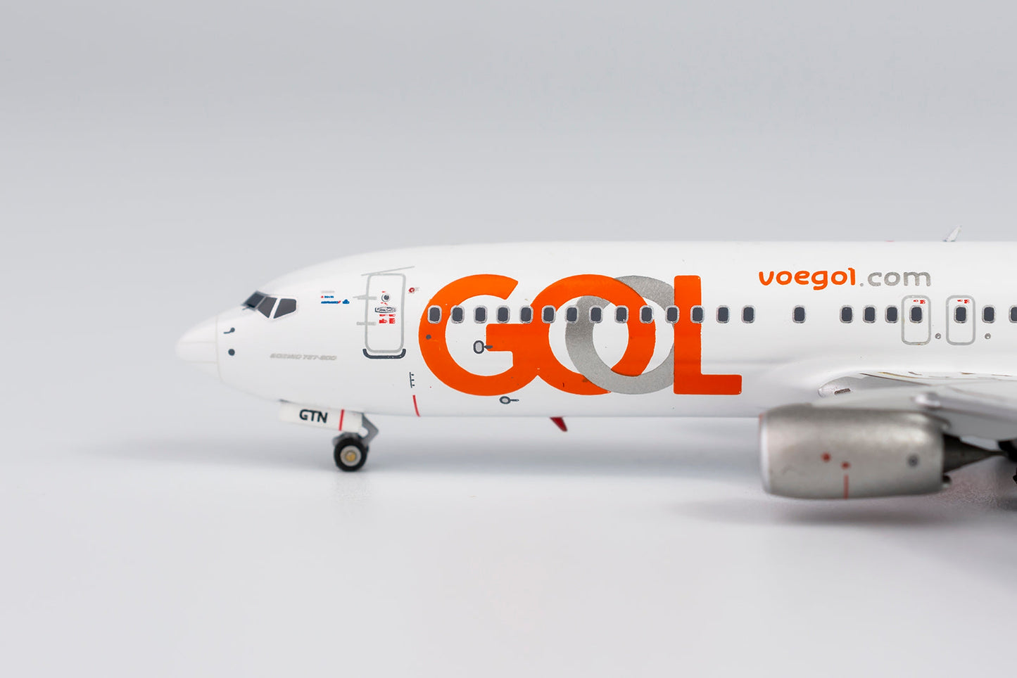 1/400 GOL Linhas Aereas B 737-800/w "Domain Title Livery" NG Models 58136