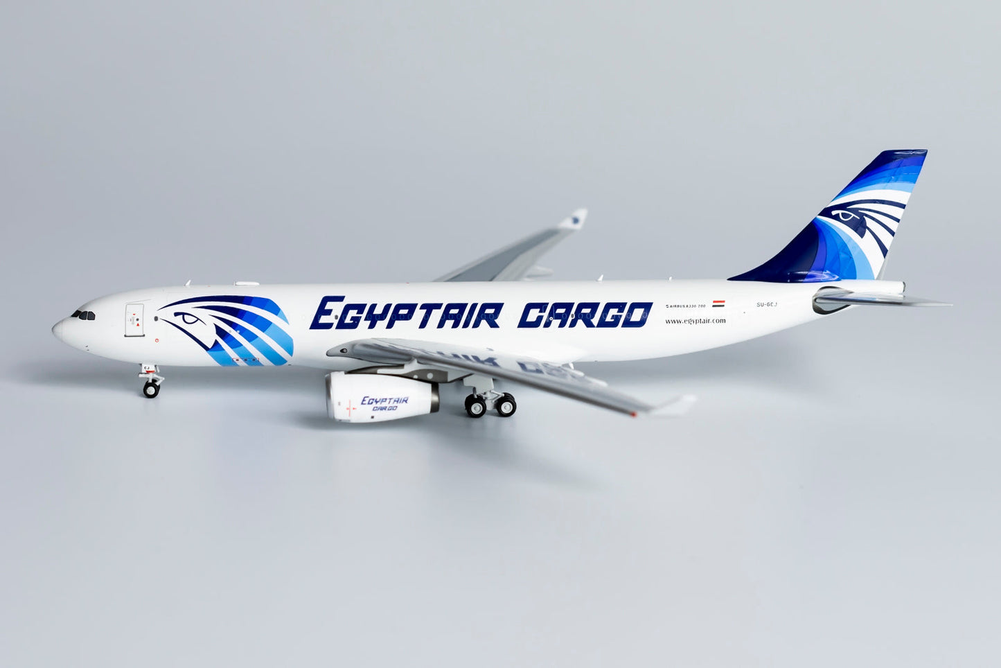 1/400 EgyptAir Cargo A330-200P2F NG Models 61045