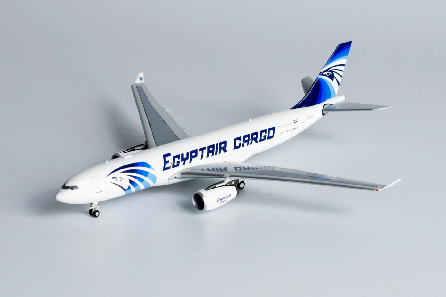 1/400 EgyptAir Cargo A330-200P2F NG Models 61045