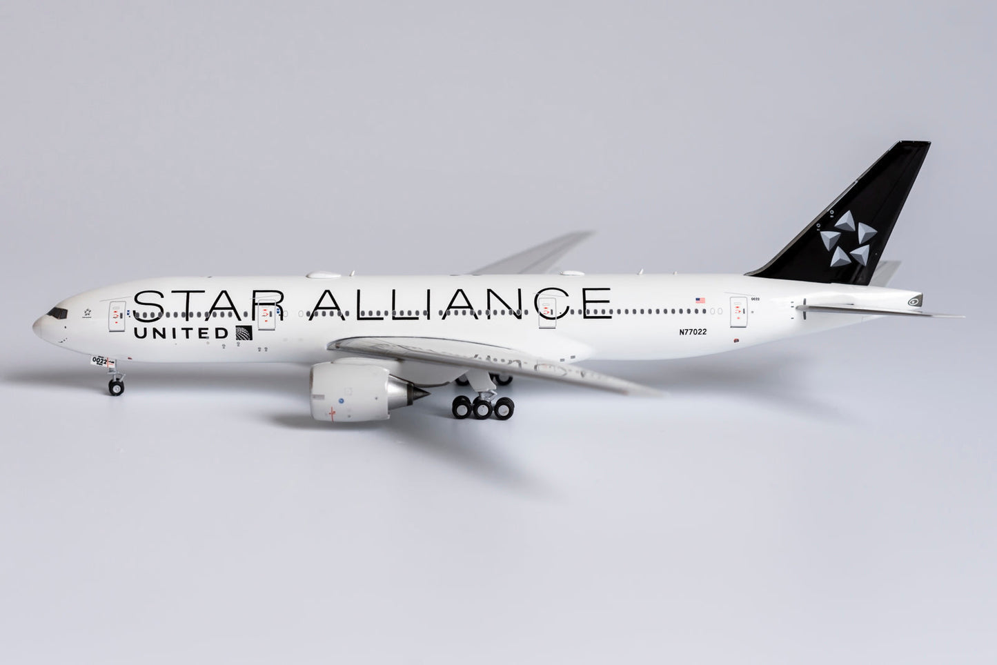 1/400 United Airlines B 777-200ER "Star Alliance Livery" NG Models 72001s/d1  *Defective model*