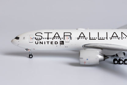 1/400 United Airlines B 777-200ER "Star Alliance Livery" NG Models 72001s/d1  *Defective model*