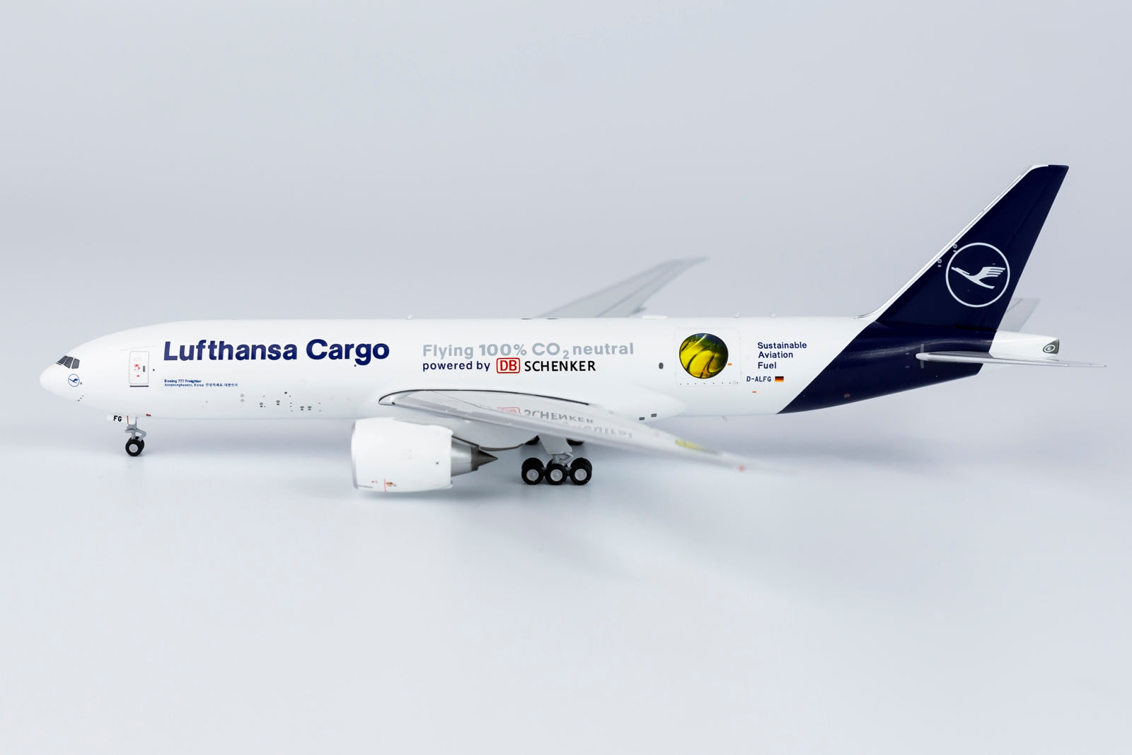 * 1/400 Lufthansa Cargo B 777F 