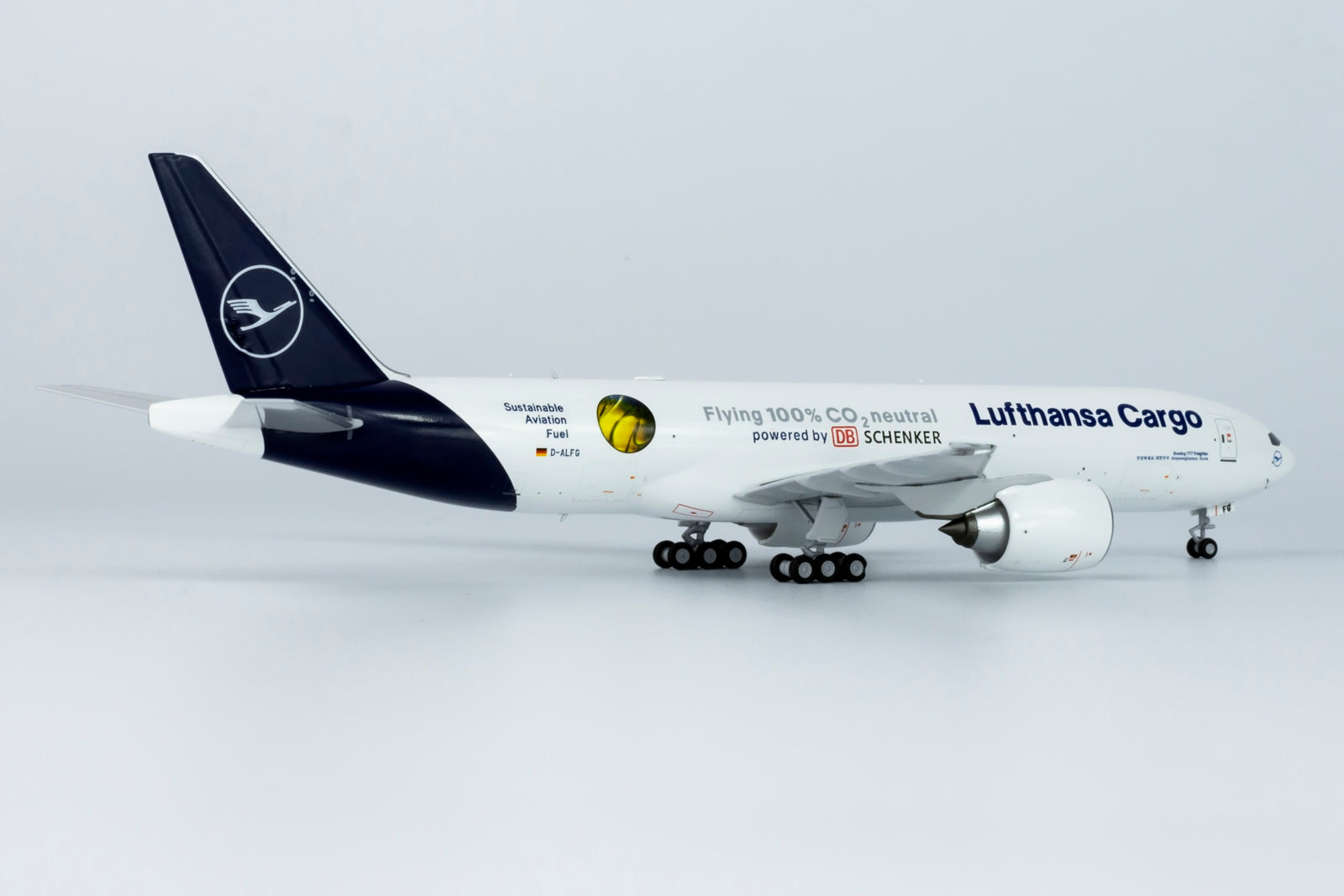 NG model Lufthansa Cargo B777F 1/400