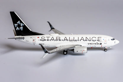 1/400 United Airlines B 737-700 "Star Alliance Livery" NG Models 77005
