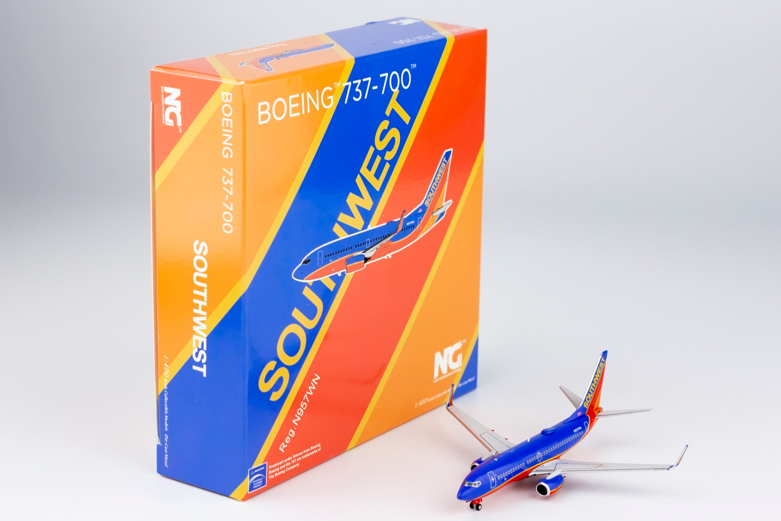 Backorder 1/400 Southwest Airlines B 737-700 NG Models 77023 (Canyon Blue  Livery)