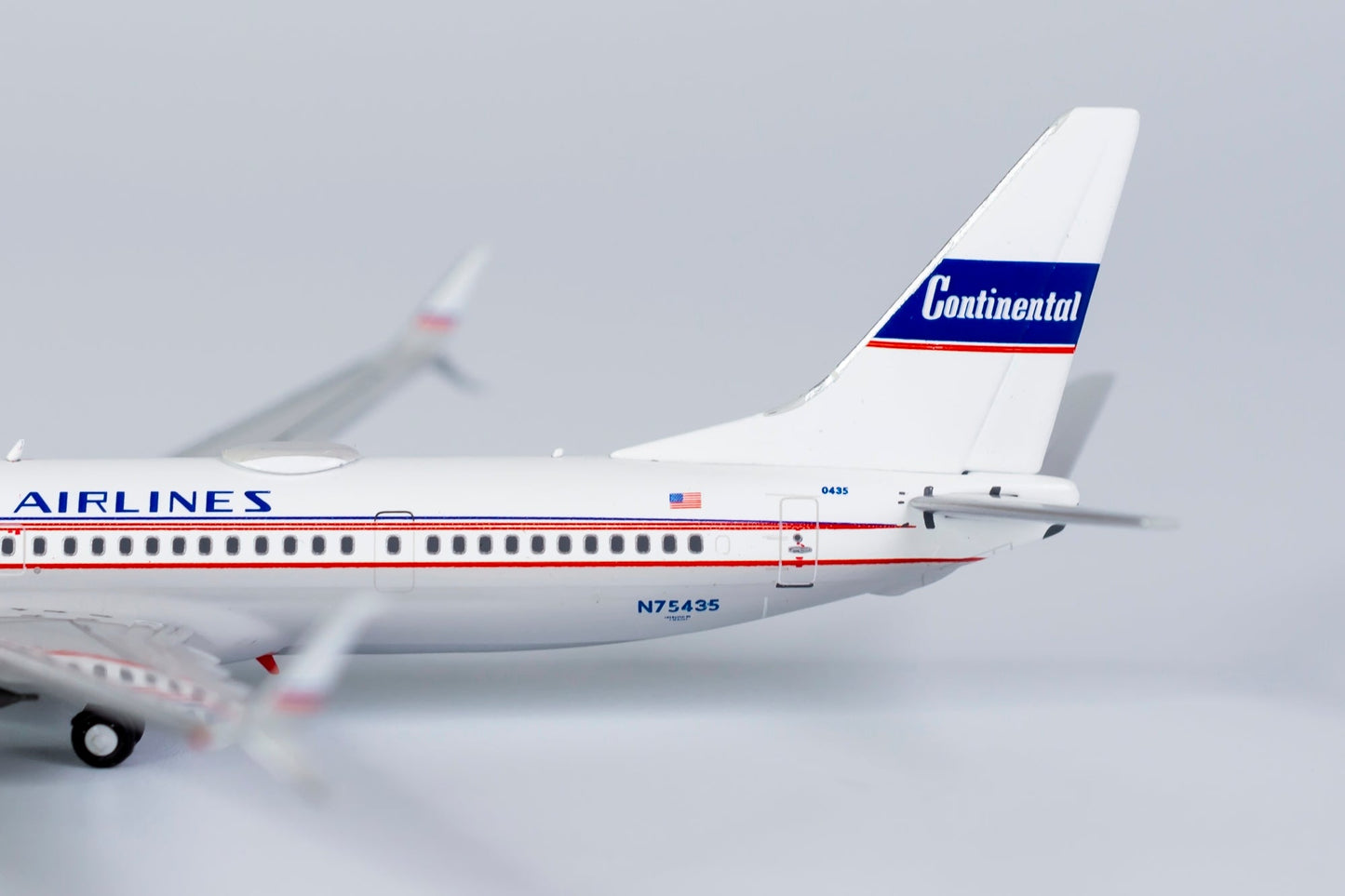 1/400 United Airlines B 737-900ER/w "Retro 75th Anniversary Livery" NG Models 79010