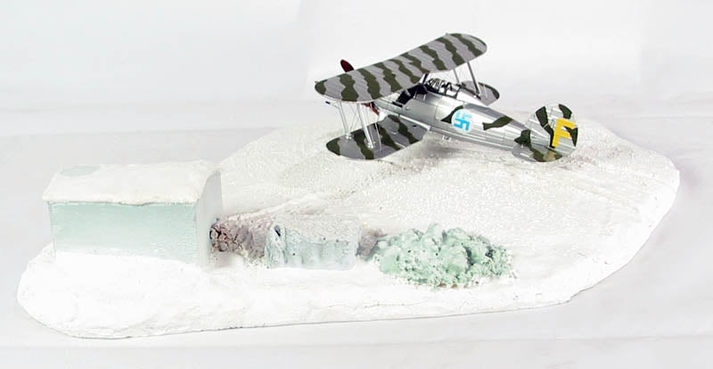 *1/72 Royal Swedish Air Force J-8A Gladiator with Ski's & Lake Kemi Finland, 12 January 1940 Snow Diorama Corgi AA36204