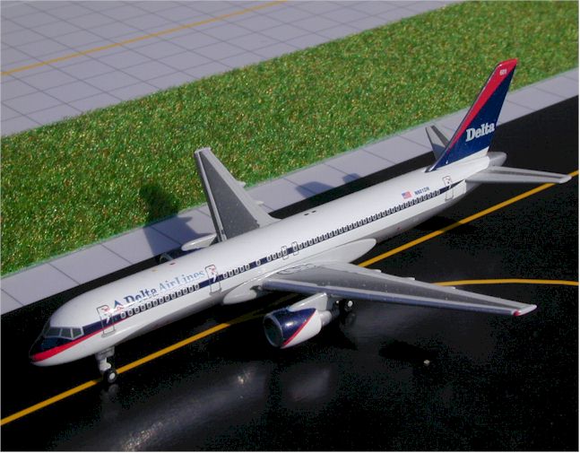 1/400 Delta Airlines B 757-200 Gemini Jets GJDAL073 *Prior paint repair on tail*