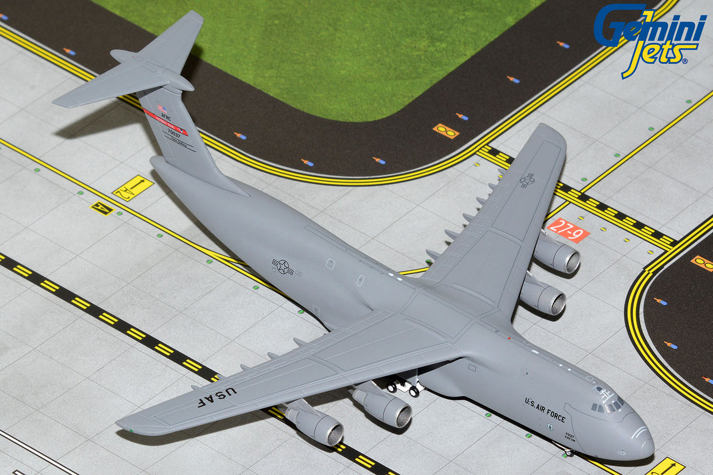 *1/400 U.S. Air Force C-5M "Westover Air Reserve Base" Gemini Jets GMUSA098