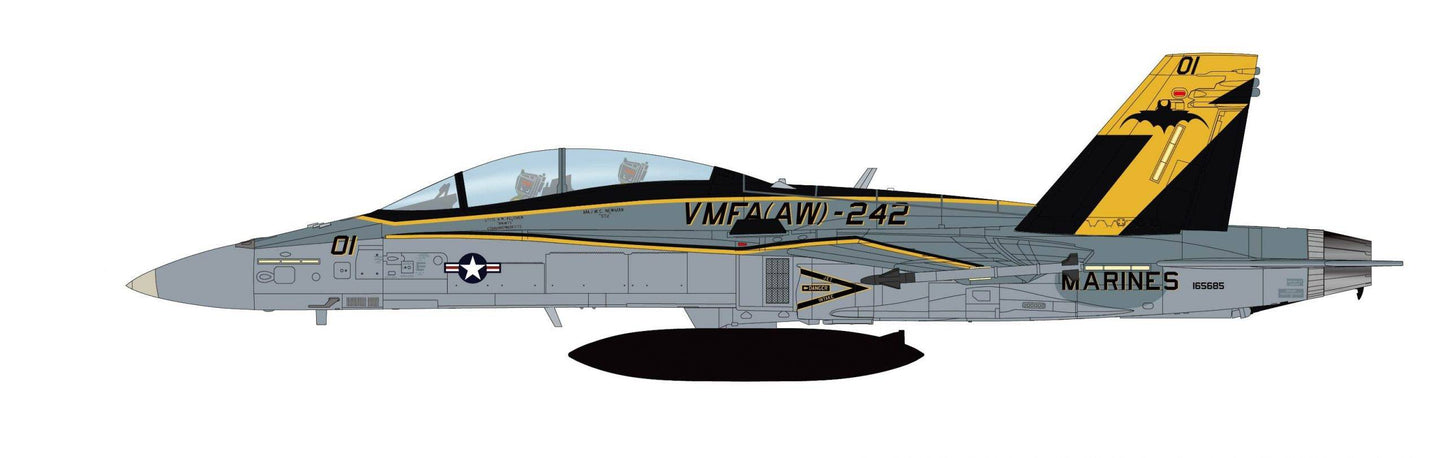 *1/72 US Marine Corps F/A-18D Hornet VMFA(AW)-242 USMC Yokota AB August 2020 Hobby Master HA3560