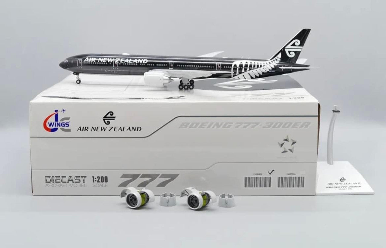 1/200 Air New Zealand B 777-300ER 
