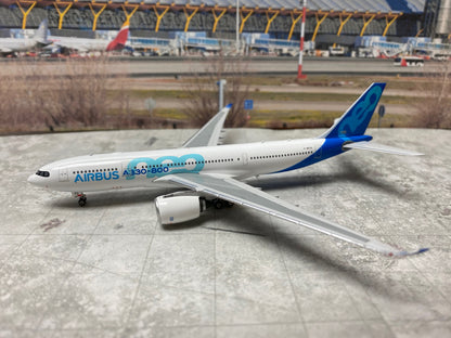 1/400 Airbus Industries A330-800 "House Colors" Phoenix Models PH411555