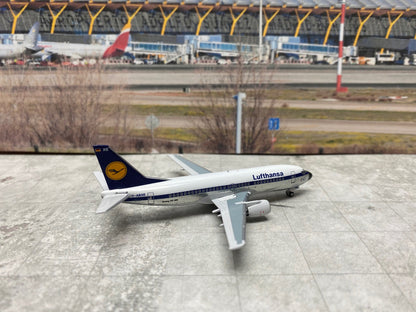 *1/400 Lufthansa B 737-300 Miniature Models M4LH733B