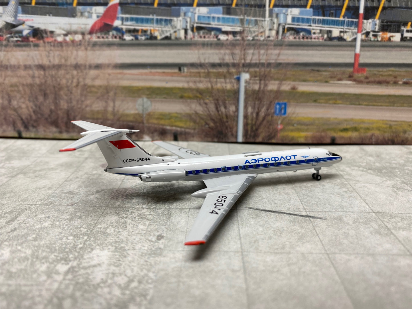 1/400 Aeroflot TU-134A Panda Models 202108