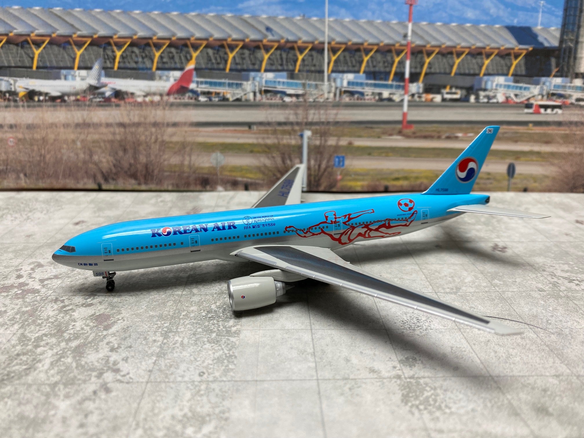 *1/400 Korean Air B 777-200 