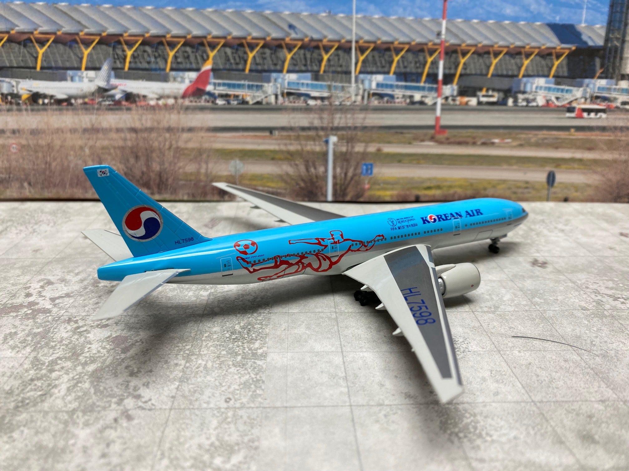 *1/400 Korean Air B 777-200 