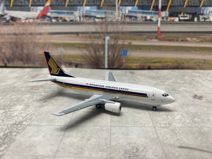 *1/400 Singapore Airlines Cargo B 737-300QC Panda Models 202203