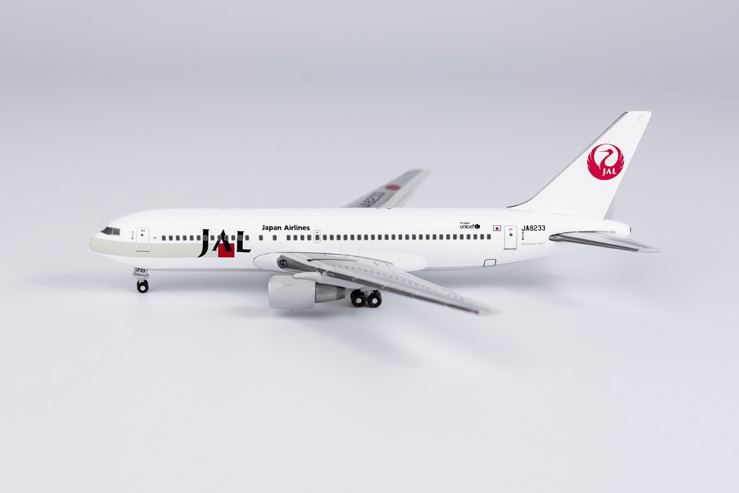 1/400 Japan Airlines B 767-200 Jethut Models JC001