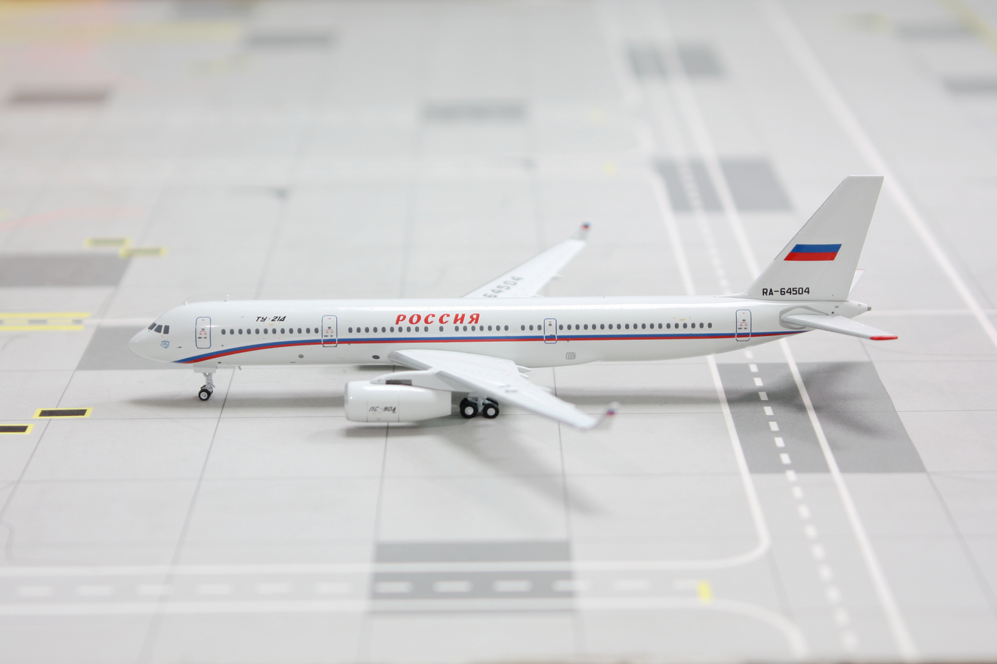 *1/400 Rossiya - Special Flight Detachment Tu-214 "VIP" Panda Models 202212