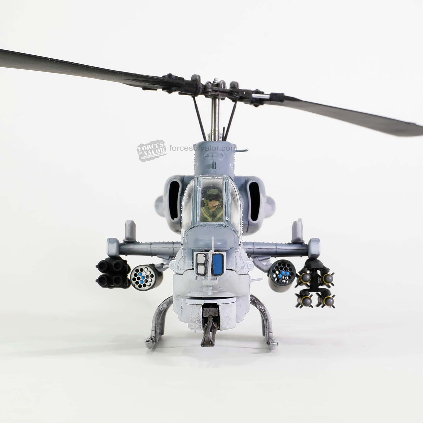 *1/48 U.S Marine Corps Bell AH-1W “Whiskey Cobra” Squadron 167 9/11 tribute Camp Bastion Afghanistan December 2012 Forces of Valor FOV-820004A-2