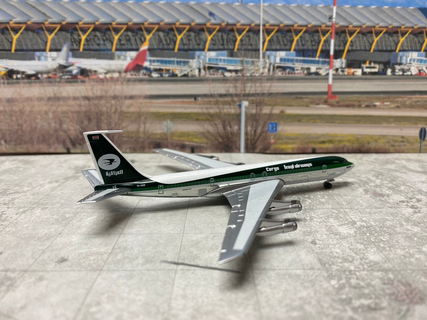 1/400 Iraqi Airways Cargo B 707-320F Aeroclassics ACIAW100107A