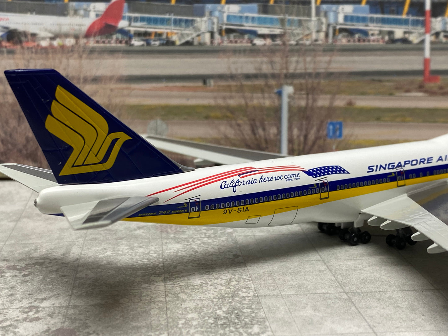 1/400 Singapore Airlines B 747-200 “California Here We Come - April 1979” Dragon Wings DW55701