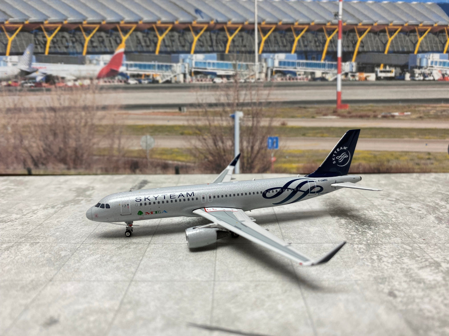 1/400 MEA Middle East Airlines A320 "Skyteam Livery" Phoenix Models PH4MEA1031