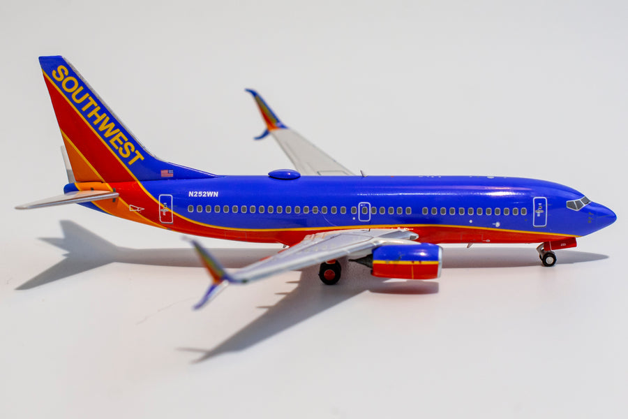 1/400 Southwest Airlines B 737-700 NG Models 77002