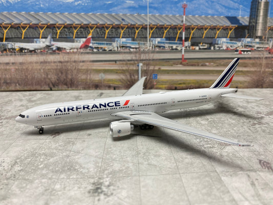 1/400 Air France B 777-300ER Phoenix Models PH4AFR2171
